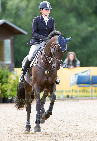 Kathryn Robonson and Let It Bee