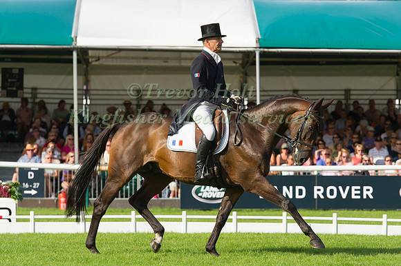 DENIS  MESPLES (FRA) RIDING OREGON DE LA VIGNE