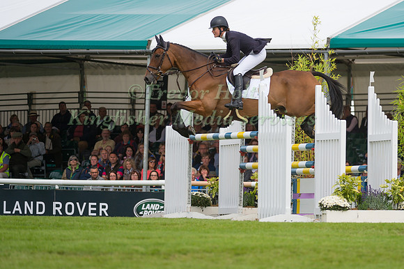 Willa Newton (GBR) and Chance Remark