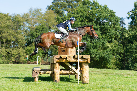 Rosie Bell riding Glenomra Hero