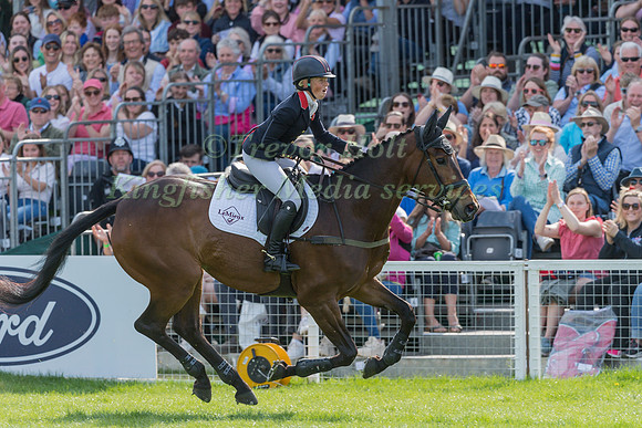 Rosalind Canter (GBR) and Lordships Graffalo